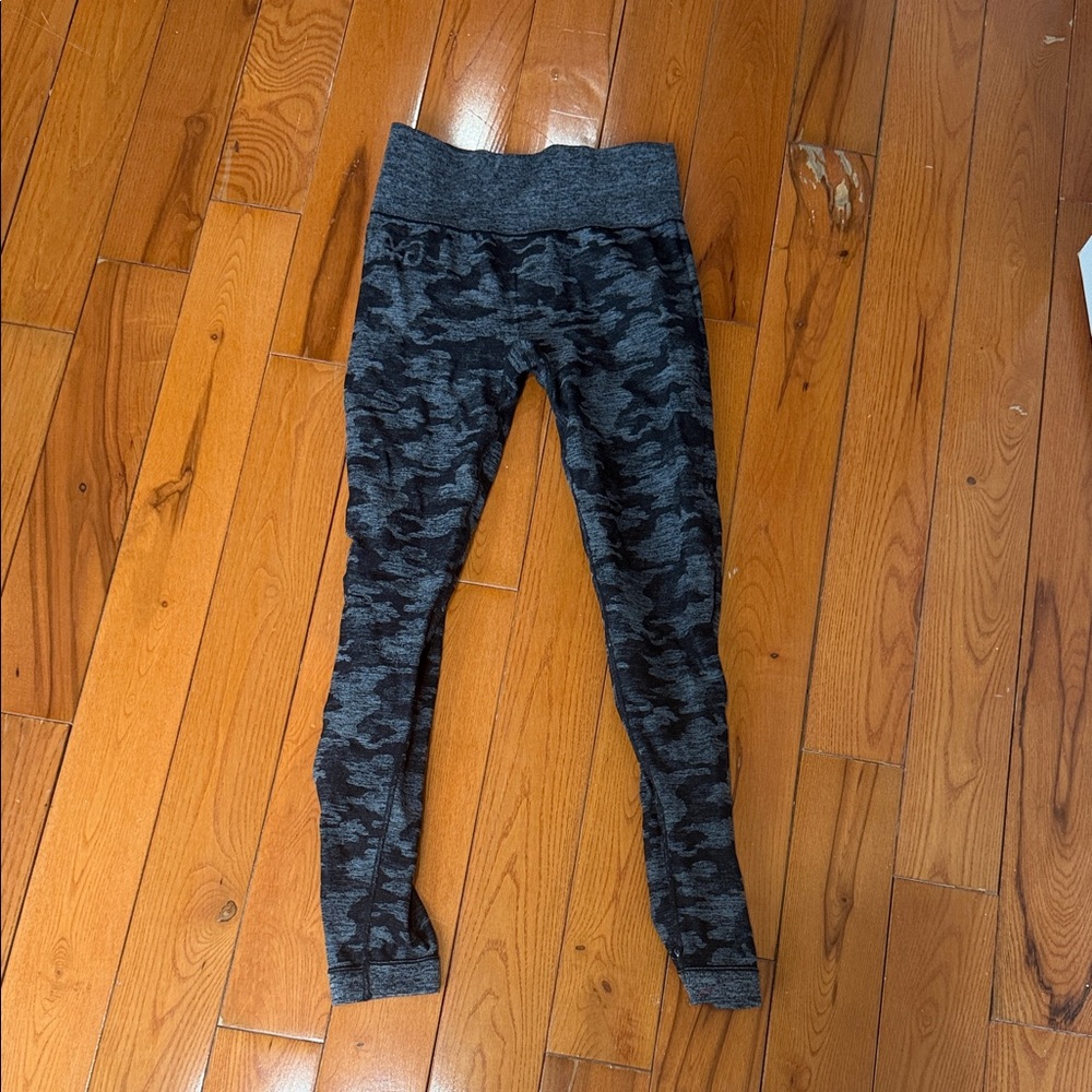 Gymshark Dark Charcoal Camo Leggings